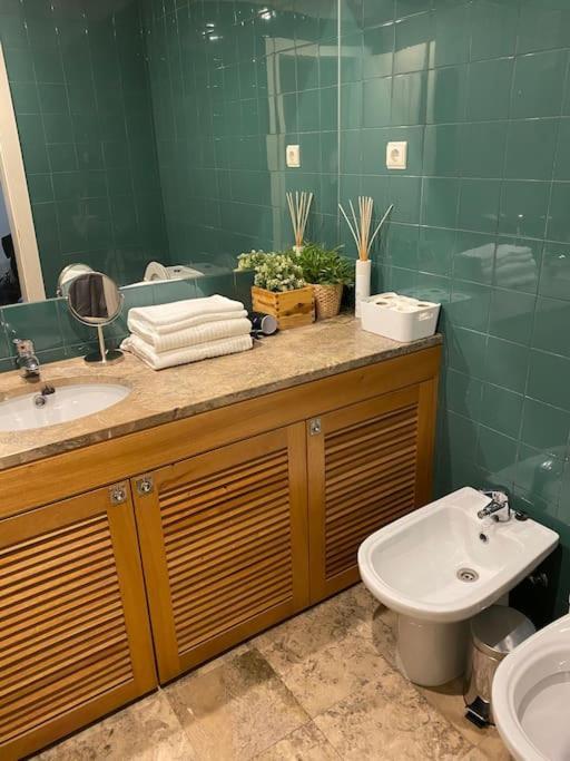Swimming Pool Apartment With Private Garage OOporto Esterno foto